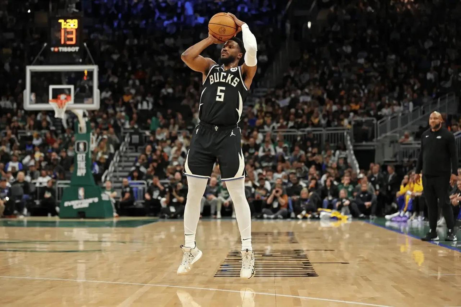 世俱杯冠军-关于活塞队中场成交,实力受到提升的信息