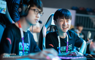 世俱杯分组-全明星团队合作默契,战术打法相互配合的简单介绍