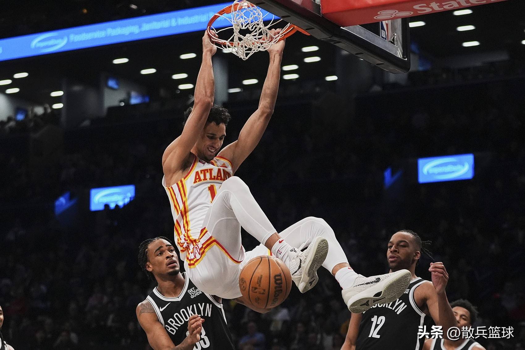 关于老鹰在主场惨败公牛,遭遇六连败的信息 关于老鹰在主场惨败公牛,遭遇六连败的信息