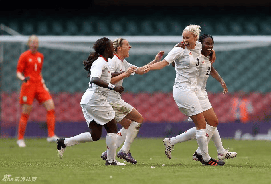 世俱杯冠军-加拿大女足队冲击了冠军头衔
