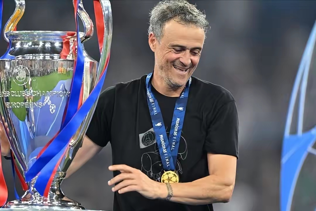 豪尔基纳中场球员连续创造机会，助球队获得胜利