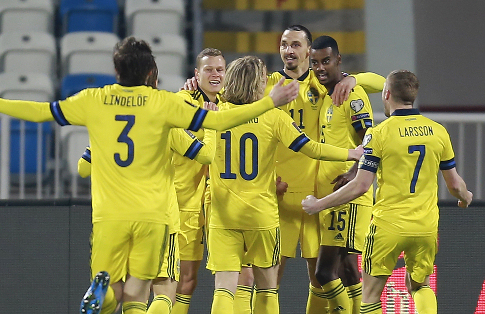 世俱杯决赛-瑞典主场失利伊布进球不敌希腊主场告捷