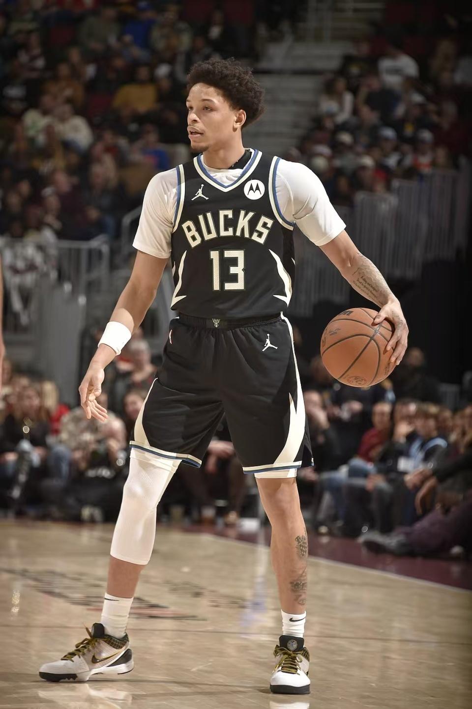 世俱杯奖金-太阳不敌雄鹿，遭遇连败