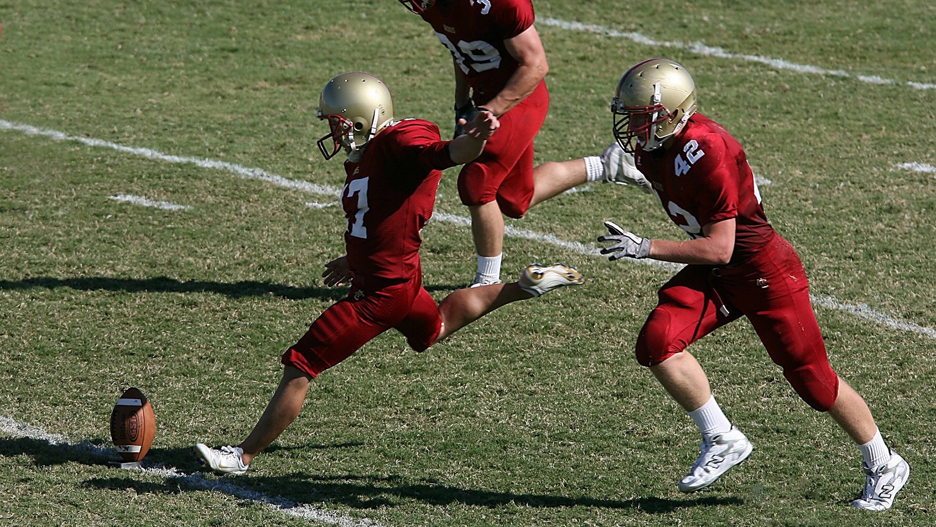 末路狂飙,霍肯伯格致命超车,维斯塔潘冷看围场风云